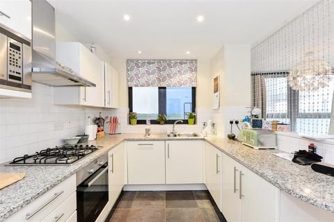 2 bedroom apartment for sale, Ocean Wharf, Canary Wharf,  E14