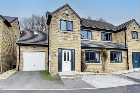 4 bedroom semi-detached house for sale, Holly Drive Blackwall Lane, Sowerby Bridge, West Yorkshire, HX6