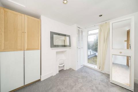 2 bedroom house to rent, School House Lane, Teddington TW11