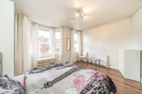 4 bedroom house to rent, Trentham Street, London SW18