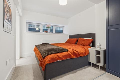 Flat 2, 26 Viewforth, Edinburgh, EH10 4FF
