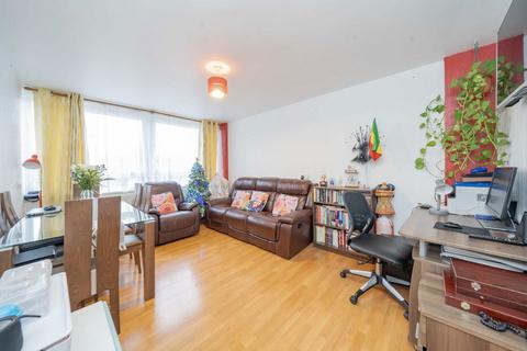 1 bedroom flat for sale, Regina Road, London N4