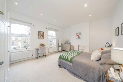 3 bedroom flat for sale, Hanley Road, London N4