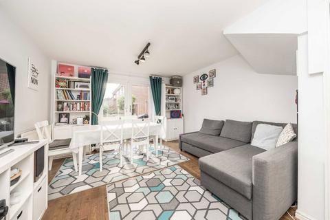 2 bedroom terraced house for sale, Bankside Close, Isleworth TW7