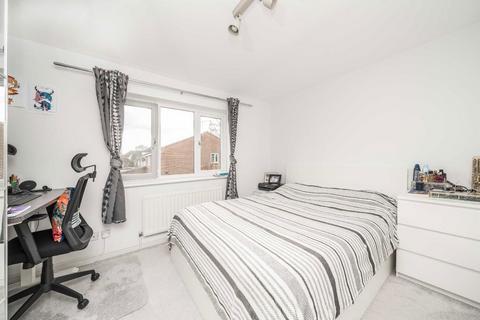 2 bedroom terraced house for sale, Bankside Close, Isleworth TW7