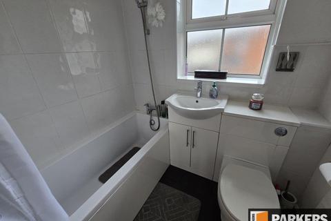 2 bedroom terraced house to rent, Nightingale Drive, Totton