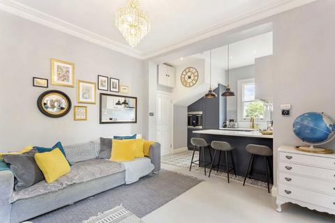 1 bedroom flat for sale, Leamington Park, London W3