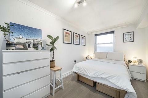 2 bedroom flat for sale, Codrington Hill, London SE23