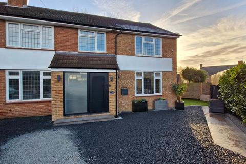 4 bedroom semi-detached house for sale, Whitehouse Way, Iver Heath SL0