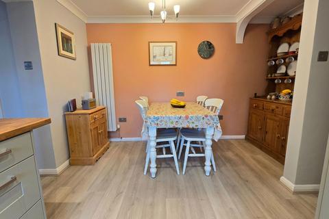 5 bedroom end of terrace house for sale, Longcroft Road, Newbury RG20