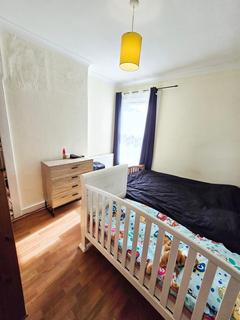 4 bedroom terraced house for sale, Green Lane, Ilford IG3