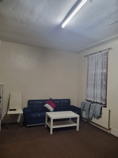 1 bedroom in a house share to rent, Cambridge Road, Ilford IG3