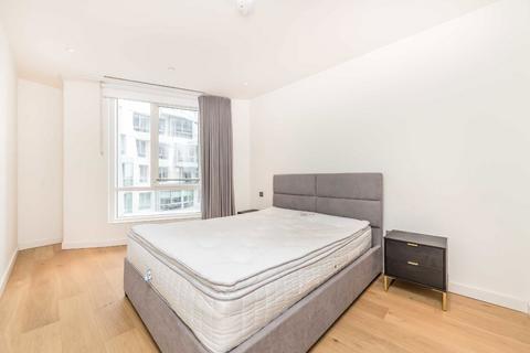 2 bedroom flat to rent, Prospect Way, London SW11