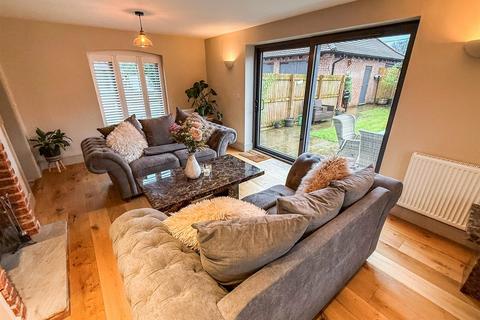 3 bedroom detached house for sale, Park Crescent, Park Hall, Oswestry