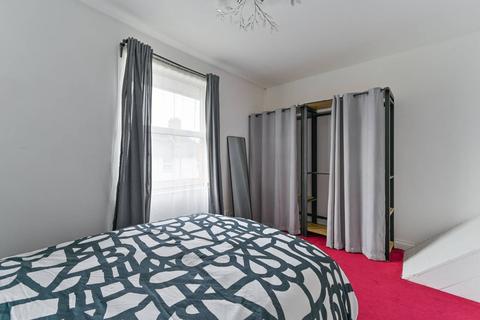 60 Isham Road, London, SW16 4TJ