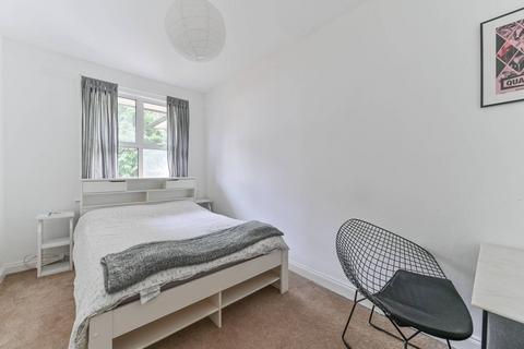 60 Isham Road, London, SW16 4TJ