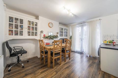 3 bedroom end of terrace house for sale, Dahlia Gardens, Mitcham, CR4