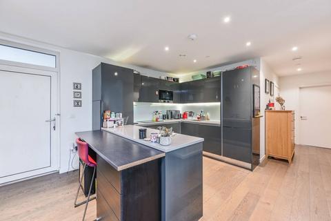 3 bedroom flat for sale, St Gabriel Walk, Elephant and Castle, London, SE1