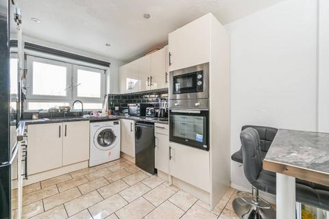 3 bedroom maisonette for sale, Chatham Street, Elephant and Castle, London, SE17