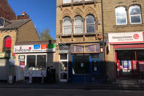 Property to rent, Market Street, Heckmondwike