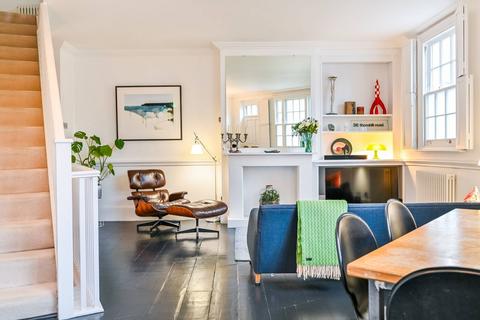 36 Thornhill Road, London, N1 1HW
