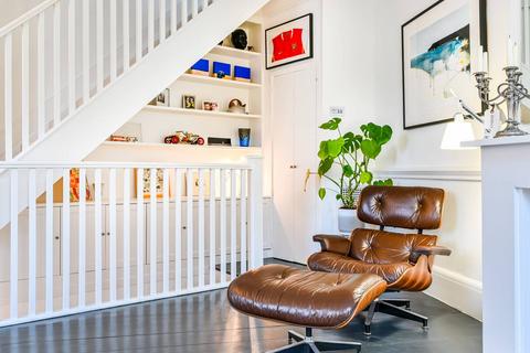 36 Thornhill Road, London, N1 1HW