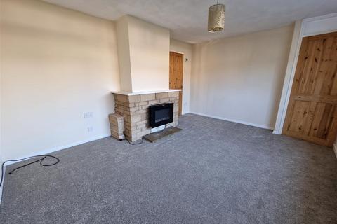 2 bedroom end of terrace house to rent, Ely Close, Kidderminster DY11