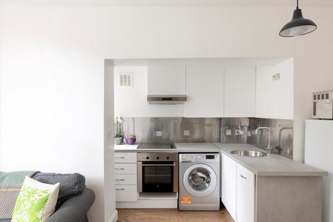 1 bedroom flat to rent, Aldridge Road Villas, London, W11