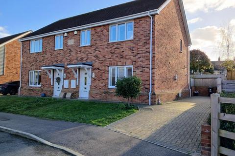 3 bedroom semi-detached house to rent, Woodnesborough Lane, Eastry CT13