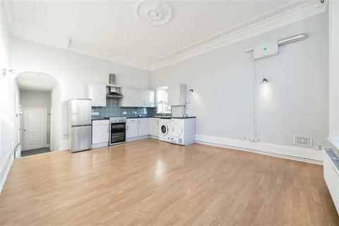 2 bedroom flat for sale, Hayes Lane, Bromley BR2