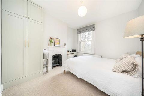 2 bedroom flat for sale, Elthruda Road, London SE13