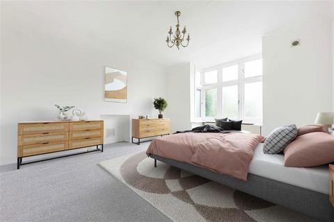 2 bedroom flat for sale, Kingston Road, Teddington TW11