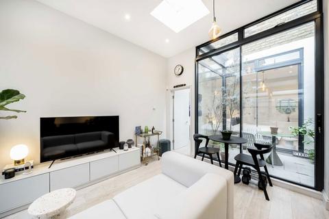 1 bedroom flat for sale, Upper Richmond Road, London SW15