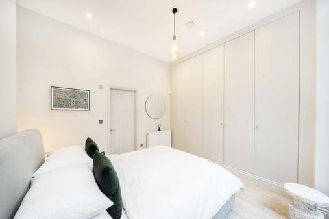 1 bedroom flat for sale, Upper Richmond Road, London SW15