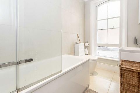 1 bedroom flat for sale, Chiswick High Road, London W4