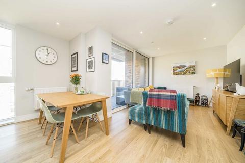 2 bedroom flat for sale, Plough Lane, London SW17