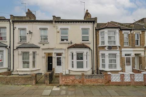 4 bedroom house to rent, Beaconsfield Road, London NW10