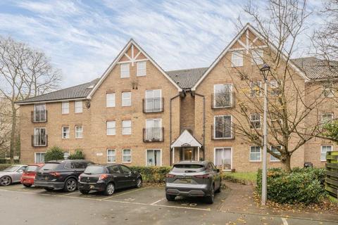 2 bedroom flat to rent, Burghley Hall Close, Wimbledon