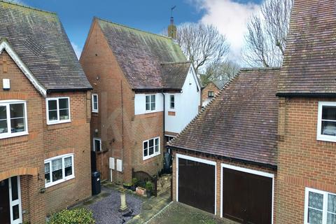 3 bedroom detached house for sale, Carriers Close, Hanslope, Milton Keynes, Buckinghamshire