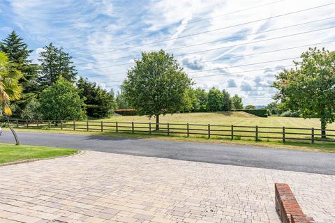 4 bedroom semi-detached house for sale, White Stubbs Lane, Broxbourne