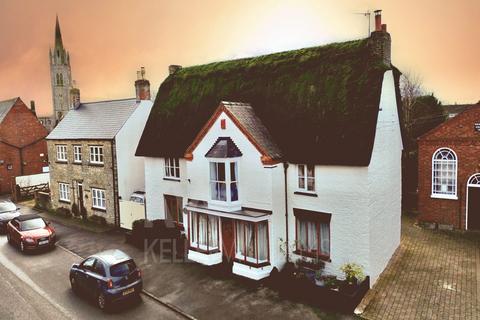 5 bedroom detached house for sale, High Street, Hanslope, Milton Keynes, Buckinghamshire