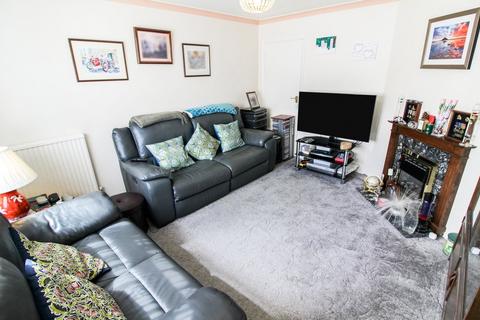 3 bedroom semi-detached house for sale, Gwynne Close, Tilehurst, Reading, RG31