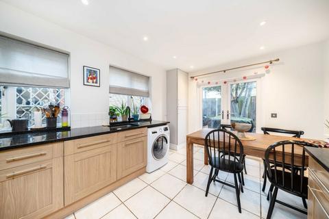 3 bedroom flat for sale, Kinnoul Road, London W6