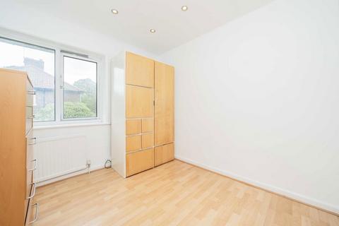 2 bedroom house for sale, Browning Avenue, London W7