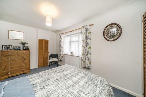 3 bedroom terraced house for sale, Kennedy Road, London W7