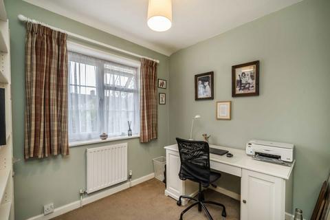 3 bedroom terraced house for sale, Kennedy Road, London W7