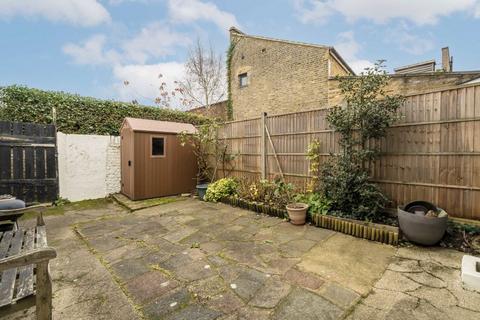 2 bedroom terraced house for sale, Cambridge Road, London W7