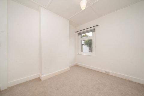 2 Cambridge Road, London, W7 3PA