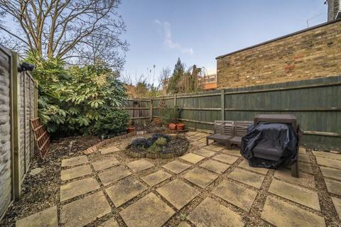 1 bedroom flat for sale, Melbourne Avenue, London W13