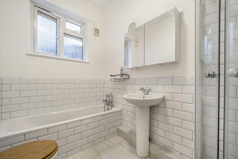 1 bedroom flat for sale, Melbourne Avenue, London W13